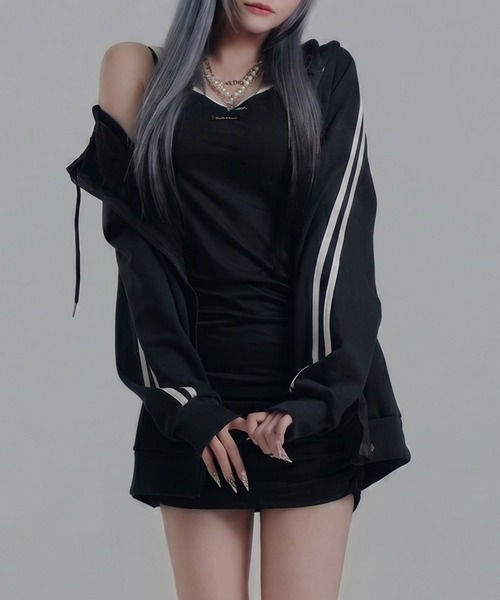 Diable baiser（ディアブルベーゼ）の「キャミワンピ×ゆるパーカーセットアップ（セットアップ・レディース・ブラック/ブラウン・S-M/L～LL）」の5枚目の写真