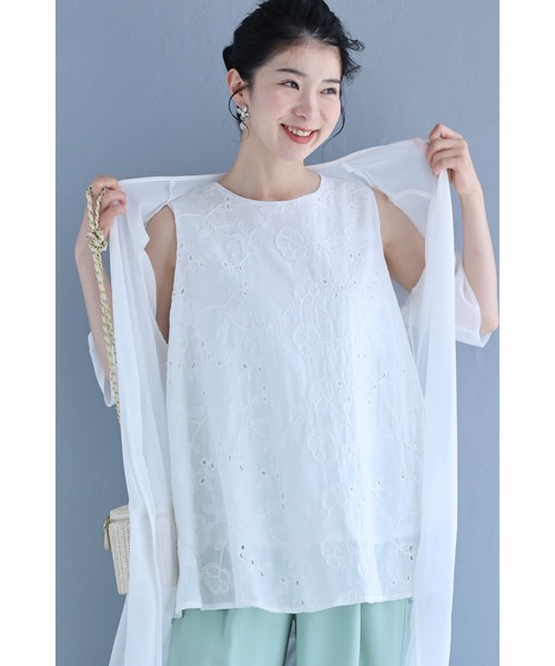cawaii(カワイイ)の「Aラインに広がる蔦花刺繍ブラウストップス(シャツ/ブラウス・レディース・ホワイト・FREE)」の5枚目の写真