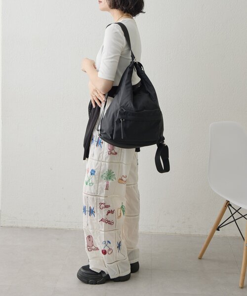 ear PAPILLONNER(イアパピヨネ)の「《Utaha企画》撥水3WAYリュック/ショルダーバッグ(バックパック/リュック・レディース・ブラック・FREE)」の12枚目の写真