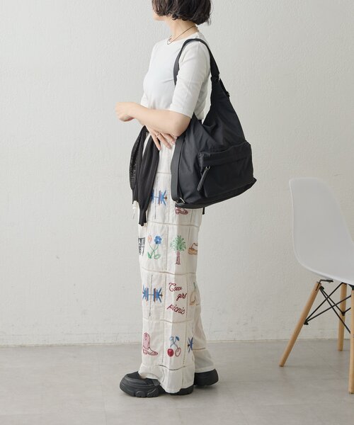 ear PAPILLONNER(イアパピヨネ)の「《Utaha企画》撥水3WAYリュック/ショルダーバッグ(バックパック/リュック・レディース・ブラック・FREE)」の4枚目の写真
