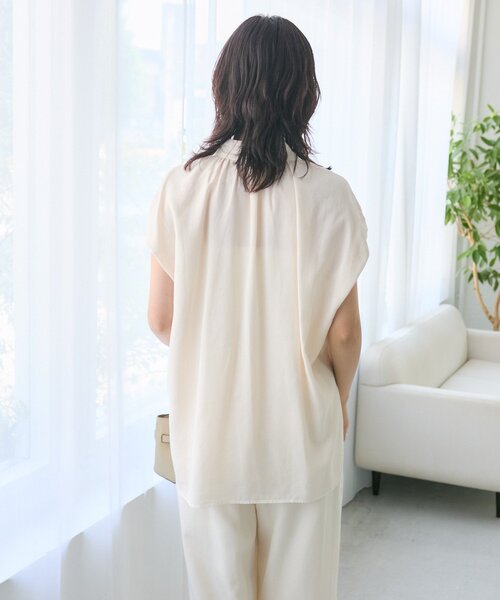 RIVE DROITE(リヴドロワ)の「【セットアップ対応可/手洗い可】ドレーピーデニムフレンチボウタイブラウス(夏服)(シャツ/ブラウス・レディース・ネイビー/サックスブルー/ホワイト系その他・FREE)」の9枚目の写真