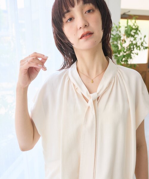 RIVE DROITE(リヴドロワ)の「【セットアップ対応可/手洗い可】ドレーピーデニムフレンチボウタイブラウス(夏服)(シャツ/ブラウス・レディース・ネイビー/サックスブルー/ホワイト系その他・FREE)」の11枚目の写真