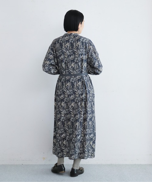 NOMBRE IMPAIR(ノンブルアンペール)の「オータムフォレストプリント ベルト付きワンピース(ワンピース・レディース・ネイビー/カーキ・FREE)」の11枚目の写真