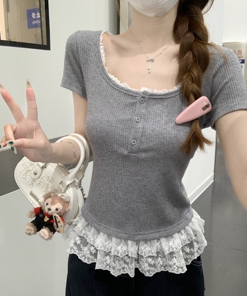AMAJI(アマジ)の「ワイドネック レース切替 フレアヘム 半袖Tシャツ(Tシャツ/カットソー・レディース・グレー/ベージュ・SMALL/MEDIUM/LARGE/X-LARGE)」の6枚目の写真