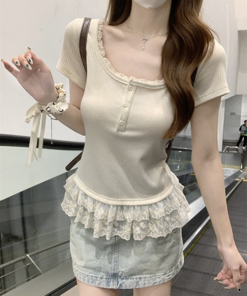 AMAJI(アマジ)の「ワイドネック レース切替 フレアヘム 半袖Tシャツ(Tシャツ/カットソー・レディース・グレー/ベージュ・SMALL/MEDIUM/LARGE/X-LARGE)」の3枚目の写真