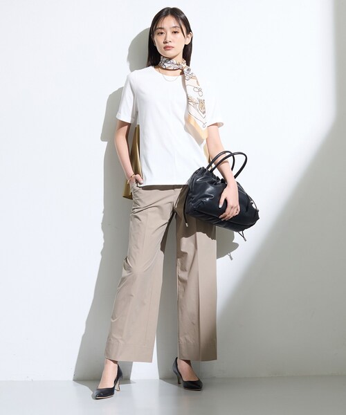 INDIVI（インディヴィ）の「【バックシャン】異素材ドッキングプルオーバー（Tシャツ/カットソー・レディース・ホワイト系7/オフホワイト/ブラック/サックスブルー・38/15 /13/34/05）」の5枚目の写真
