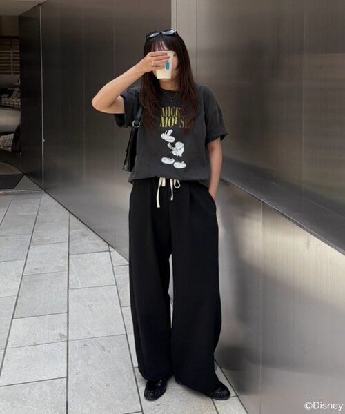 DISCOAT(ディスコート)の「【Enlude】DisneyロゴグラフィックTシャツ《ユニセックス》(Tシャツ/カットソー・レディース・ブラック/チャコールグレー/オフホワイト・MEDIUM/LARGE)」の17枚目の写真