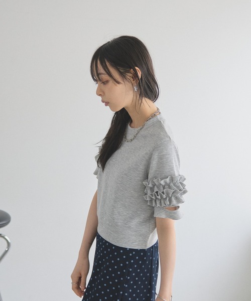 &. NOSTALGIA（アンドドットノスタルジア）の「ダブルフリルスリーブトップス（Tシャツ/カットソー・レディース・ホワイト/グレー・M）」の9枚目の写真