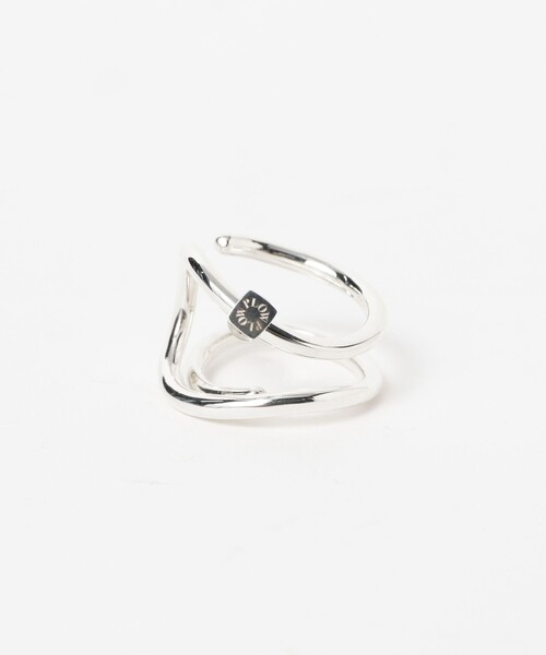 Demi-Luxe BEAMS（デミルクス ビームス）の「PLOW / Wave リング Joy（リング・レディース・ホワイト・ONE SIZE）」の4枚目の写真