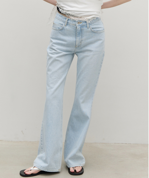 LEVAR(レバー)の「Relaxed Boots Cut Denim - Ice Blue(デニムパンツ・レディース・その他・XS-Short/S-Short/M-Short/XS-Long/S-Long/M-Long)」の3枚目の写真