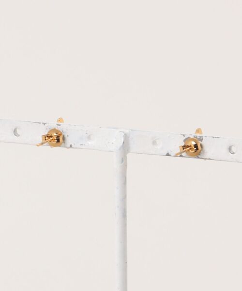 TONE SELECT GOODS(トーンセレクトグッズ)の「【Peony/ピオニー】星型シンプルモチーフピアス【アレルギー対応】(ピアス(両耳用)・レディース・ゴールド/シルバー・FREE)」の7枚目の写真