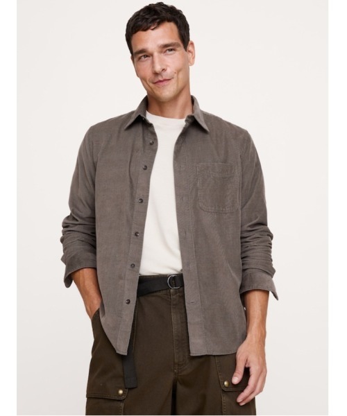 Banana Republic（バナナリパブリック）の「スタンダードフィット ライトウェイト コーデュロイシャツ（シャツ/ブラウス・メンズ・ブラウン/アイボリー/テラコッタ/ブラック/ベージュ/ブルー/ライトブルー・L/S/XL/M）」の5枚目の写真