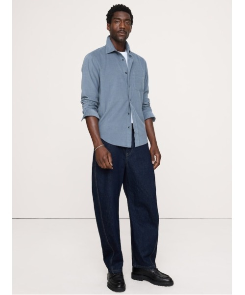 Banana Republic（バナナリパブリック）の「スタンダードフィット ライトウェイト コーデュロイシャツ（シャツ/ブラウス・メンズ・ブラウン/アイボリー/テラコッタ/ブラック/ベージュ/ブルー/ライトブルー・L/S/XL/M）」の6枚目の写真
