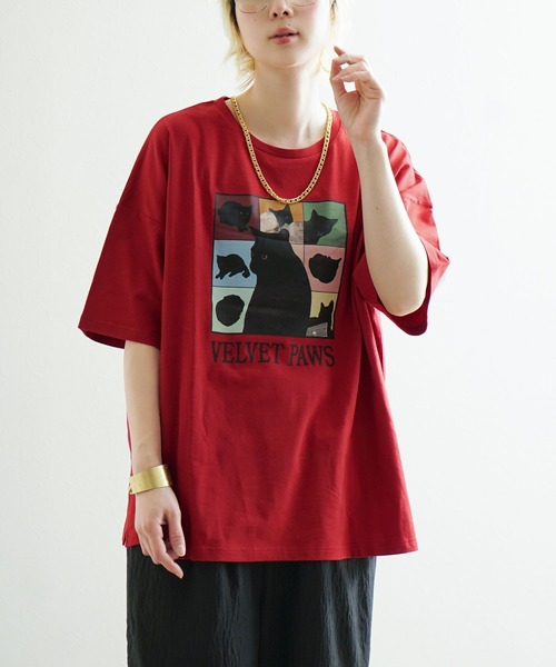 e-zakkamania stores(イーザッカマニアストアーズ)の「キャットグラフィック ビッグシルエットTシャツ(Tシャツ/カットソー・レディース・レッド/ブラック/オフホワイト・フリー)」の5枚目の写真