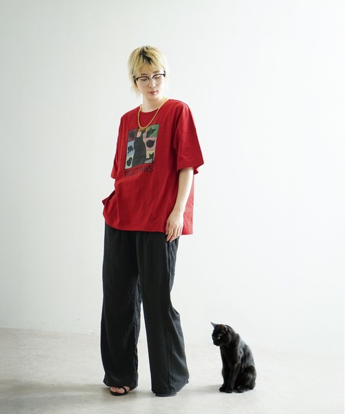 e-zakkamania stores(イーザッカマニアストアーズ)の「キャットグラフィック ビッグシルエットTシャツ(Tシャツ/カットソー・レディース・レッド/ブラック/オフホワイト・フリー)」の6枚目の写真