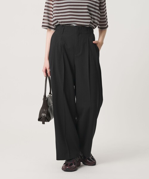 BEAUTY&YOUTH UNITED ARROWS（ビューティーアンドユースユナイテッドアローズ）の「ポリエステルブレンド ２タック タブワイドパンツ ウォッシャブル 防シワ（その他パンツ・レディース・ブラック/ダークブラウン/ダークグレー/ベージュ・M/S/XS）」の2枚目の写真