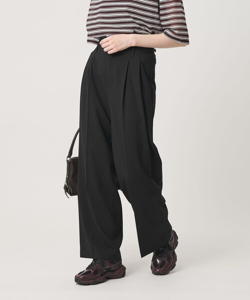 BEAUTY&YOUTH UNITED ARROWS（ビューティーアンドユースユナイテッドアローズ）の「ポリエステルブレンド ２タック タブワイドパンツ ウォッシャブル 防シワ（その他パンツ・レディース・ブラック/ダークブラウン/ダークグレー/ベージュ・M/S/XS）」の9枚目の写真