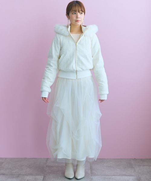 marun(マルン)の「<大きいサイズ>ショート丈ケーブルニット中綿ブルゾン marun(ブルゾン・レディース・アイボリー/ブラック・5L/4L/3L/LL/L)」の8枚目の写真