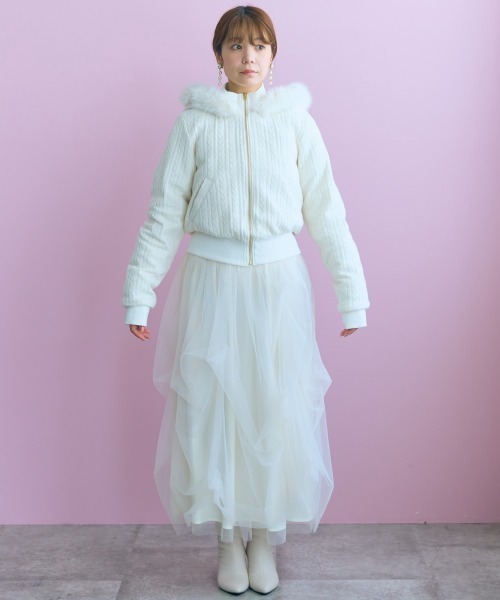 marun(マルン)の「<大きいサイズ>ショート丈ケーブルニット中綿ブルゾン marun(ブルゾン・レディース・アイボリー/ブラック・5L/4L/3L/LL/L)」の9枚目の写真