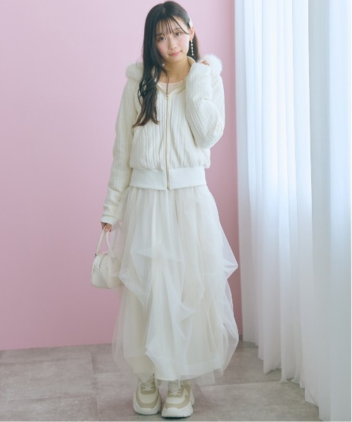 marun(マルン)の「<大きいサイズ>ショート丈ケーブルニット中綿ブルゾン marun(ブルゾン・レディース・アイボリー/ブラック・5L/4L/3L/LL/L)」の16枚目の写真