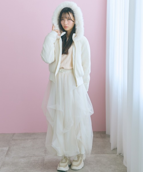 marun(マルン)の「<大きいサイズ>ショート丈ケーブルニット中綿ブルゾン marun(ブルゾン・レディース・アイボリー/ブラック・5L/4L/3L/LL/L)」の19枚目の写真