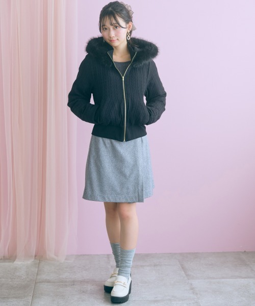 marun(マルン)の「<大きいサイズ>ショート丈ケーブルニット中綿ブルゾン marun(ブルゾン・レディース・アイボリー/ブラック・5L/4L/3L/LL/L)」の5枚目の写真