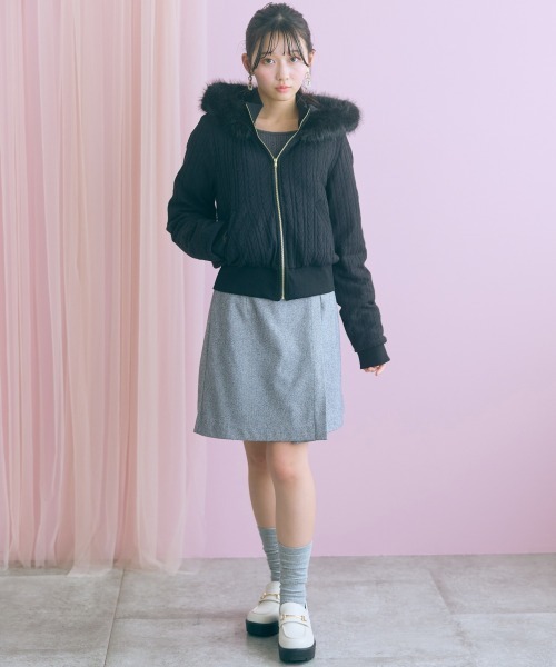 marun(マルン)の「<大きいサイズ>ショート丈ケーブルニット中綿ブルゾン marun(ブルゾン・レディース・アイボリー/ブラック・5L/4L/3L/LL/L)」の6枚目の写真