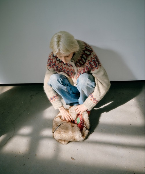 GREEN BUTTER(グリーンバター)の「OMBRE FUR LEATHER BAG(ハンドバッグ・レディース・ベージュ・FREE)」の13枚目の写真