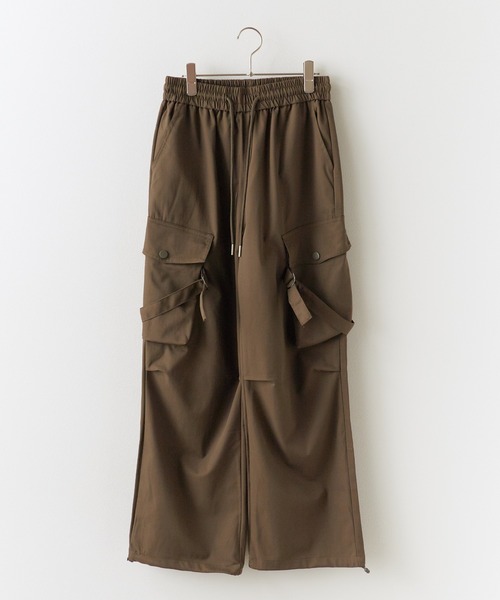 Chick(チック)の「Cargo pants / ドローコード付きカーゴパンツ 夏物 夏服(カーゴパンツ・レディース・オリーブ/ベージュ・M)」の2枚目の写真