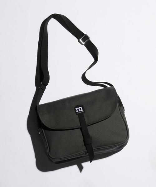 marimekko（マリメッコ）の「＜marimekko（マリメッコ）＞ MAGNETTILAUKKU/バッグ（ショルダーバッグ・メンズ・ダークグレー/オリーブ/ブラック/ネイビー・PNESIZE）」の2枚目の写真