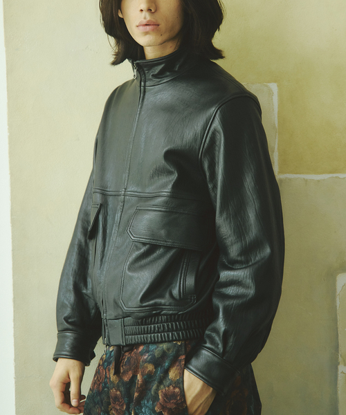 JOURNAL STANDARD(ジャーナルスタンダード)の「ニュージーランド ラム ダッド レザー スタンド ブルゾン(ライダースジャケット・メンズ・ブラック・MEDIUM/LARGE)」の12枚目の写真