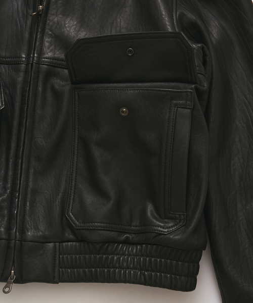 JOURNAL STANDARD(ジャーナルスタンダード)の「ニュージーランド ラム ダッド レザー スタンド ブルゾン(ライダースジャケット・メンズ・ブラック・MEDIUM/LARGE)」の20枚目の写真