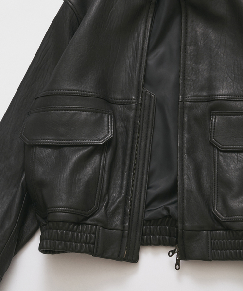 JOURNAL STANDARD(ジャーナルスタンダード)の「ニュージーランド ラム ダッド レザー スタンド ブルゾン(ライダースジャケット・メンズ・ブラック・MEDIUM/LARGE)」の22枚目の写真