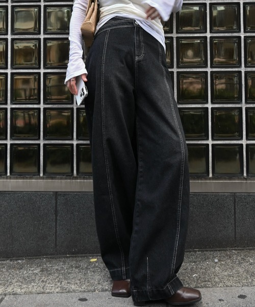 WILLFULLY(ウィルフリー)の「asymmetry curve belt denim PT(デニムパンツ・レディース・ブルー/ブラック・M/S)」の3枚目の写真