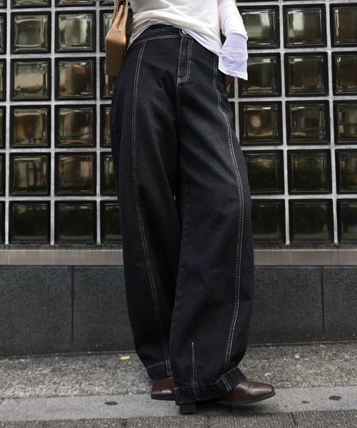 WILLFULLY(ウィルフリー)の「asymmetry curve belt denim PT(デニムパンツ・レディース・ブルー/ブラック・M/S)」の4枚目の写真