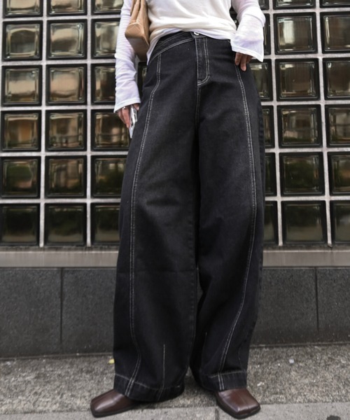 WILLFULLY(ウィルフリー)の「asymmetry curve belt denim PT(デニムパンツ・レディース・ブルー/ブラック・M/S)」の6枚目の写真