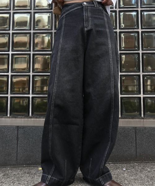 WILLFULLY(ウィルフリー)の「asymmetry curve belt denim PT(デニムパンツ・レディース・ブルー/ブラック・M/S)」の10枚目の写真