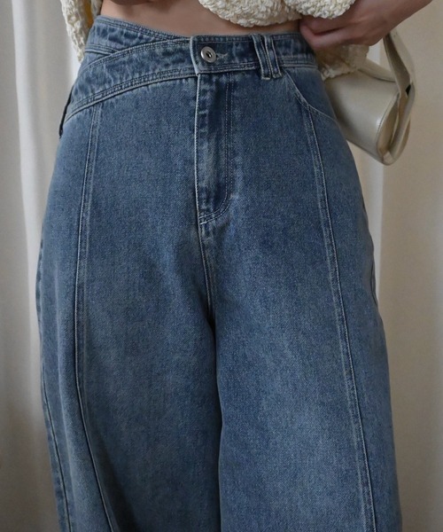 WILLFULLY(ウィルフリー)の「asymmetry curve belt denim PT(デニムパンツ・レディース・ブルー/ブラック・M/S)」の16枚目の写真