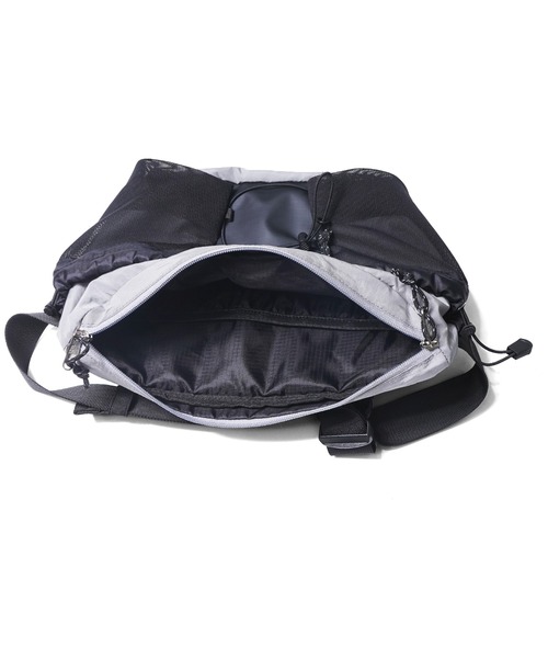 BEN DAVIS(ベンデイビス)の「BOTTLE WAIST BAG(ボディバッグ/ウエストポーチ・メンズ・グレー/チャコールグレー/ブラック・FREE)」の9枚目の写真