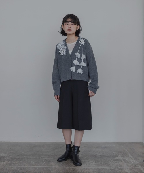 Eimee Law(エイミーロウ)の「ランダムモチーフニットカーデ(カーディガン/ボレロ・レディース・ピンク/チャコールグレー/アイボリー・FREE)」の12枚目の写真