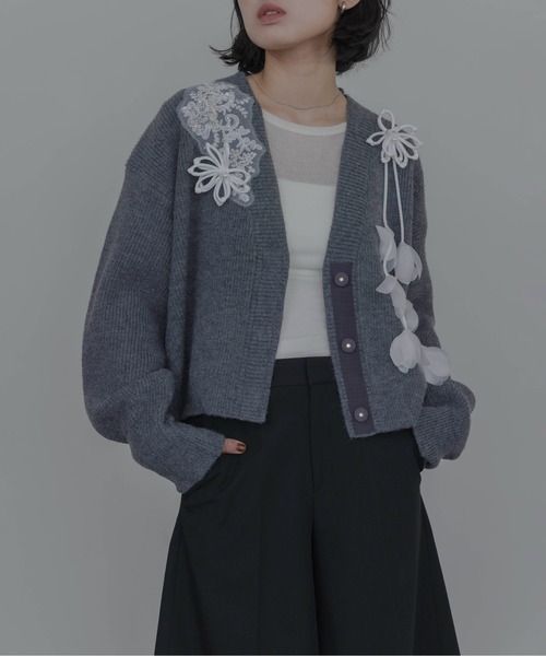 Eimee Law(エイミーロウ)の「ランダムモチーフニットカーデ(カーディガン/ボレロ・レディース・ピンク/チャコールグレー/アイボリー・FREE)」の17枚目の写真