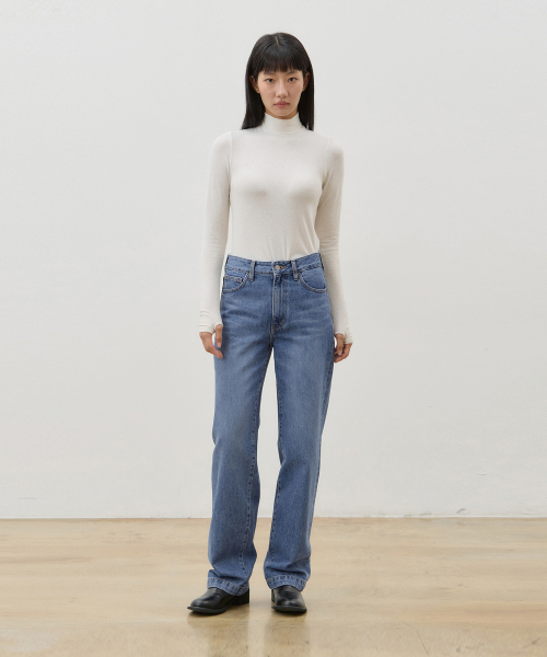 RYUL+WAI(リュルアンドワイ)の「デニム ベーシック セミワイドパンツ インディゴ F6(デニムパンツ・レディース・その他・MEDIUM/SMALL)」の2枚目の写真