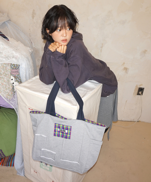 Salad bowls（サラダボール）の「PATCH REVERSIBLE BIG TOTE BAG [GRAY]（エコバッグ/サブバッグ・レディース・その他・FREE）」の3枚目の写真
