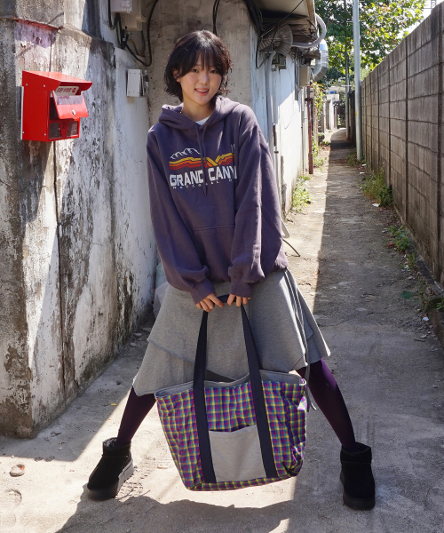 Salad bowls（サラダボール）の「PATCH REVERSIBLE BIG TOTE BAG [GRAY]（エコバッグ/サブバッグ・レディース・その他・FREE）」の4枚目の写真