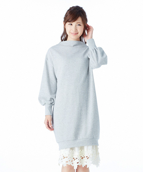 IEDIT（イディット）の「女っぽい絶妙レイヤードが完成する甘編みスウェットワンピ＆すそレースペチスカートセット　（ワンピース・レディース・杢グレー/ブラック・LARGE/SMALL/XX-LARGE/X-LARGE/MEDIUM）」の2枚目の写真