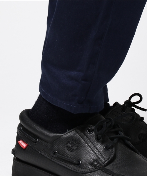 URBAN RESEARCH（アーバンリサーチ）の「UR Lite  コットンサテンストレッチテーパード（その他パンツ・メンズ・カーキ/キャメル/ホワイト/ブルー系その他/ブラック・SMALL/MEDIUM/LARGE）」の7枚目の写真