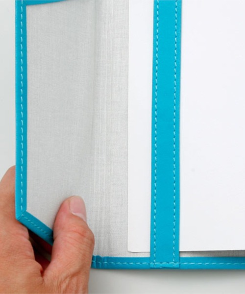 MOOMIN（ムーミン）の「MOOMIN ムーミン ブックカバー 文庫本 A6サイズ（本・レディース・ターコイズブルー/レッド/カーキ/ブラウン・FREE）」の11枚目の写真