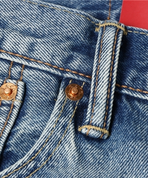 501(R)T(ゴーマルイチティー)の「501(R) CT カスタマイズドテーパードジーンズ ライトインディゴ JUDAS/14.75oz(デニムパンツ・メンズ・ライトインディゴブルー・W31 L32/W28 L32/W33 L32/38inch/W34 L32/W32 L32/W36 L32/W29 L32/W30 L32)」の3枚目の写真