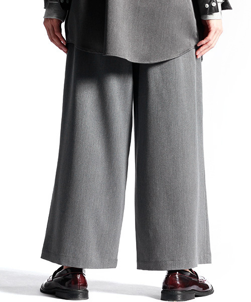 MONO-MART(モノマート)の「T/R スーパーワイド スラックス HAKAMAパンツ(スラックス・メンズ・ネイビー/ブラック/チャコール/グレー・FREE)」の16枚目の写真