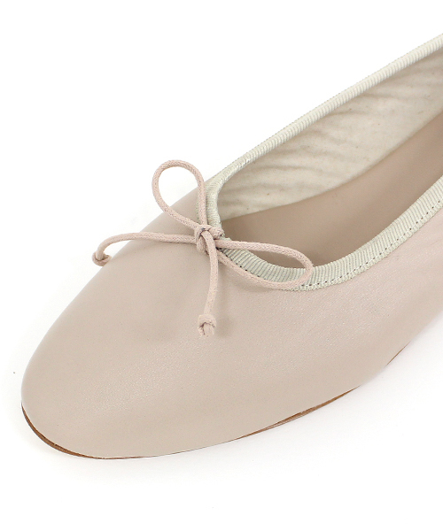 HELIOPOLE（エリオポール）の「MOHI　リボン付フラットシューズ（バレエシューズ・レディース・ベージュ/ブラック・36/37/38/39）」の6枚目の写真